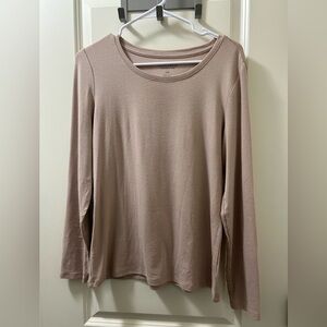 Jones NY Long sleeve scoop neck shirt